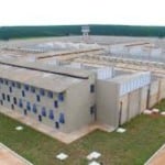 Detentos matam companheiro de cela no presídio de Gália