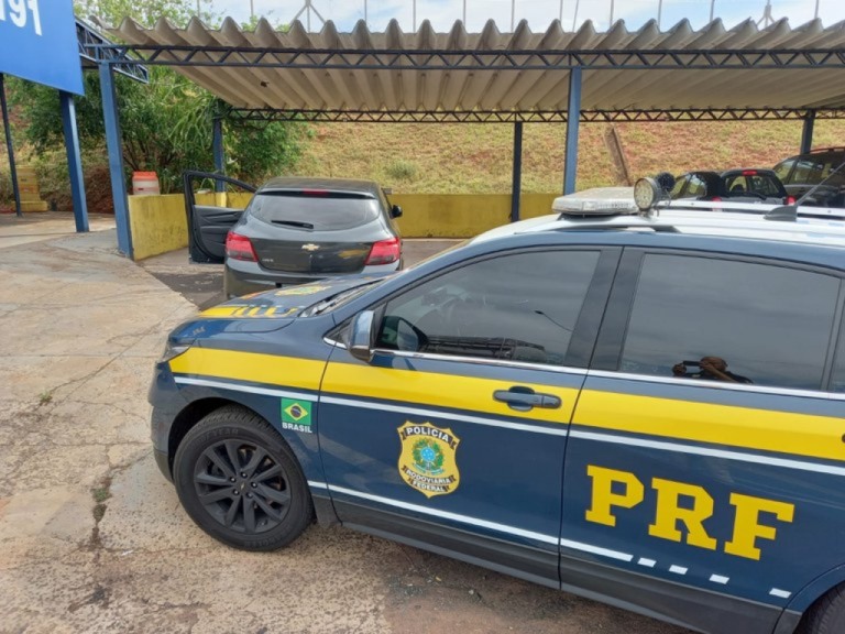 Dupla é presa em Marília acusada de golpe do cartão contra três pessoas