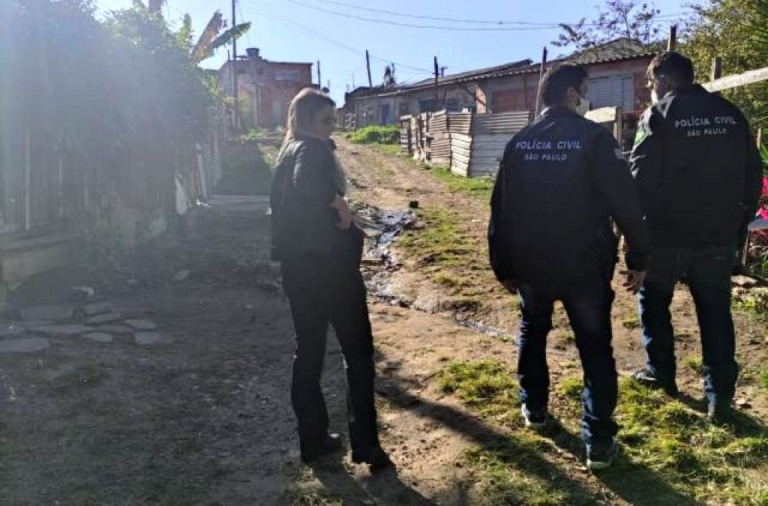 Polícia cumpre mandados, captura foragidos e flagra tráfico em Marília