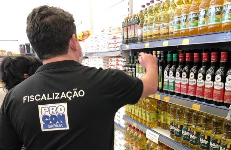 Procon fiscaliza supermercados e investiga abusos de preços em Marília