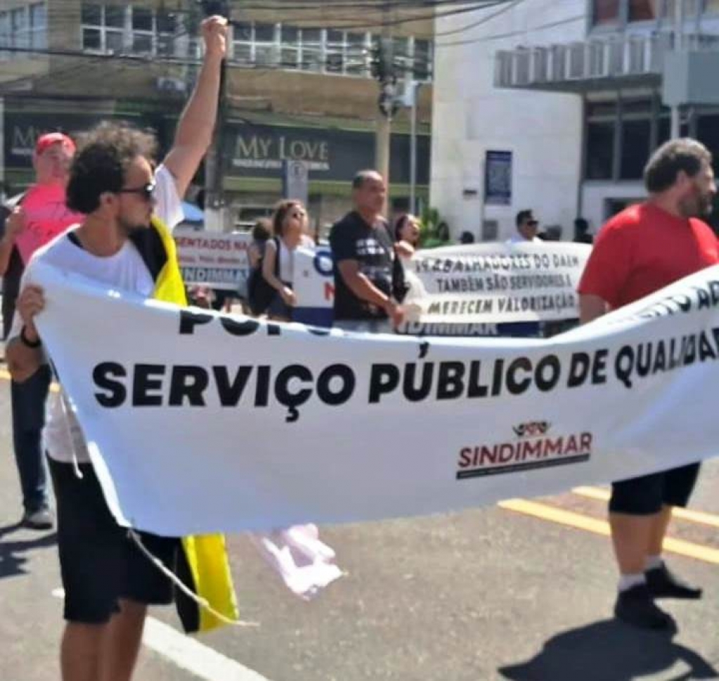 Reajuste para servidores deve ser votado na segunda; Sindicato protesta