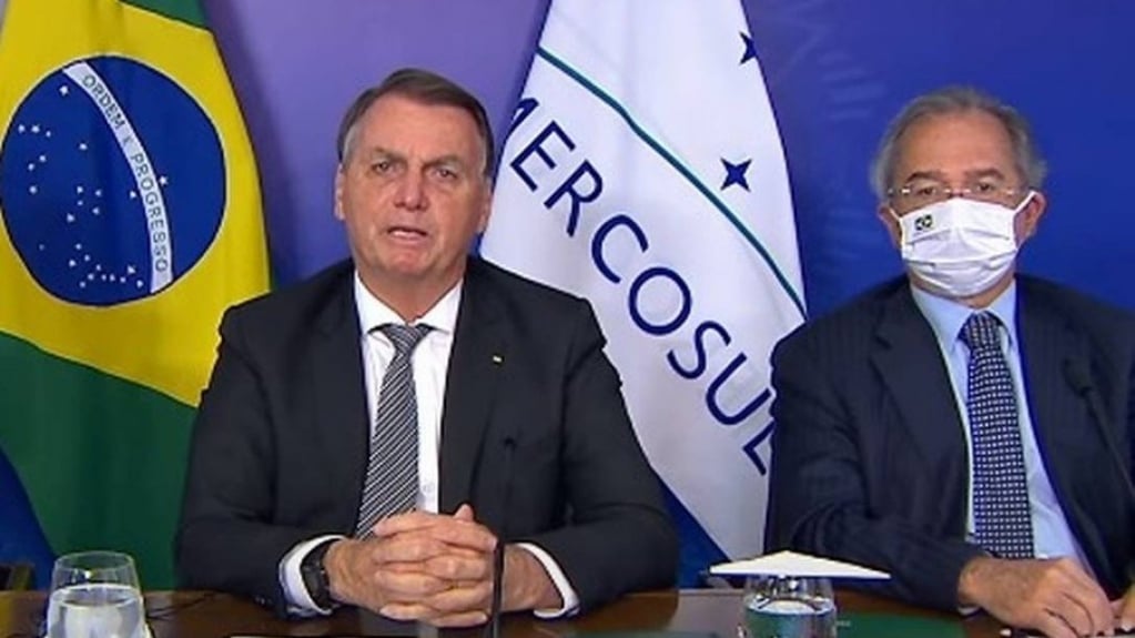 Bolsonaro critica Mercosul e pede abertura do bloco