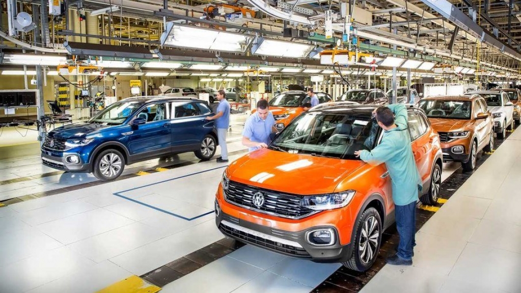 VW cai para sexto lugar entre as fabricantes nas vendas de abril