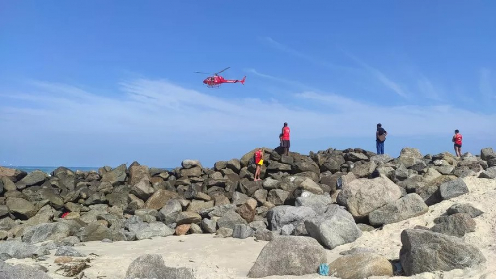 Menino de 7 anos some no mar no Recreio dos Bandeirantes