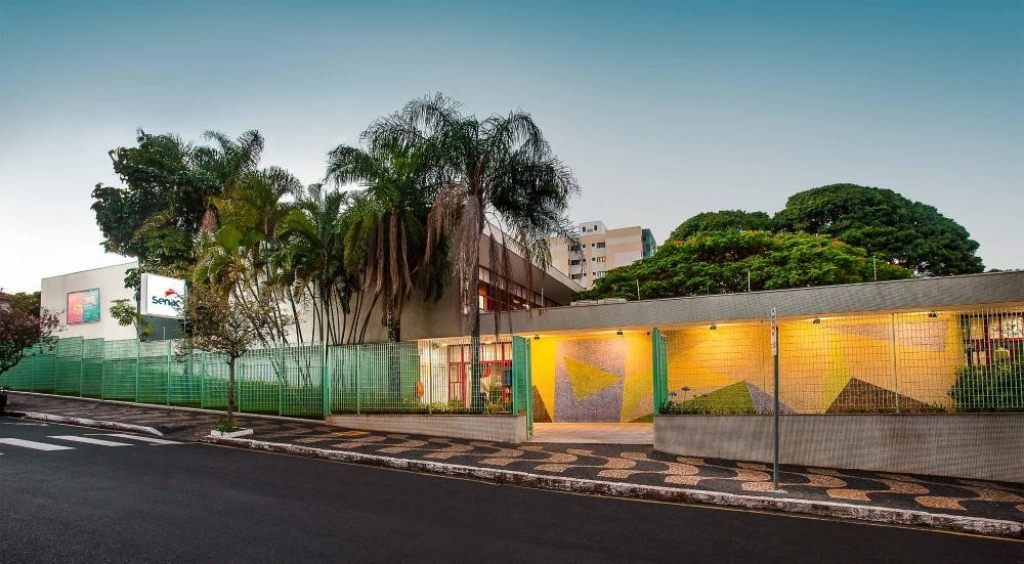 Senac de Marília oferece vagas gratuitas para cursos em publicidade, moda e teatro