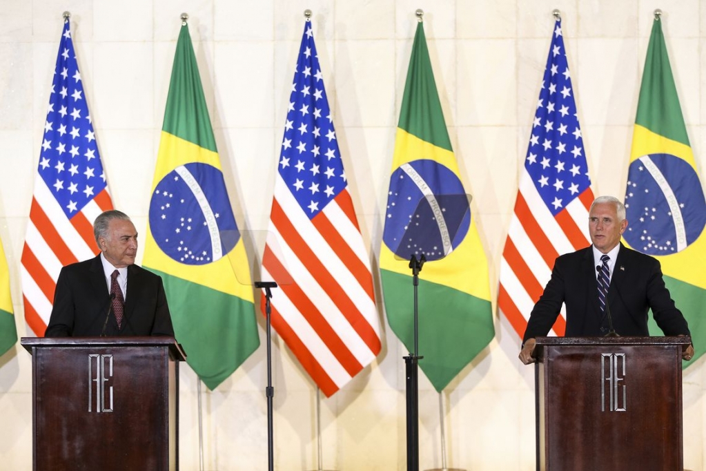 O vice-presidente dos Estados Unidos, Mike Pence, com Michel Temer – Agência Brasil