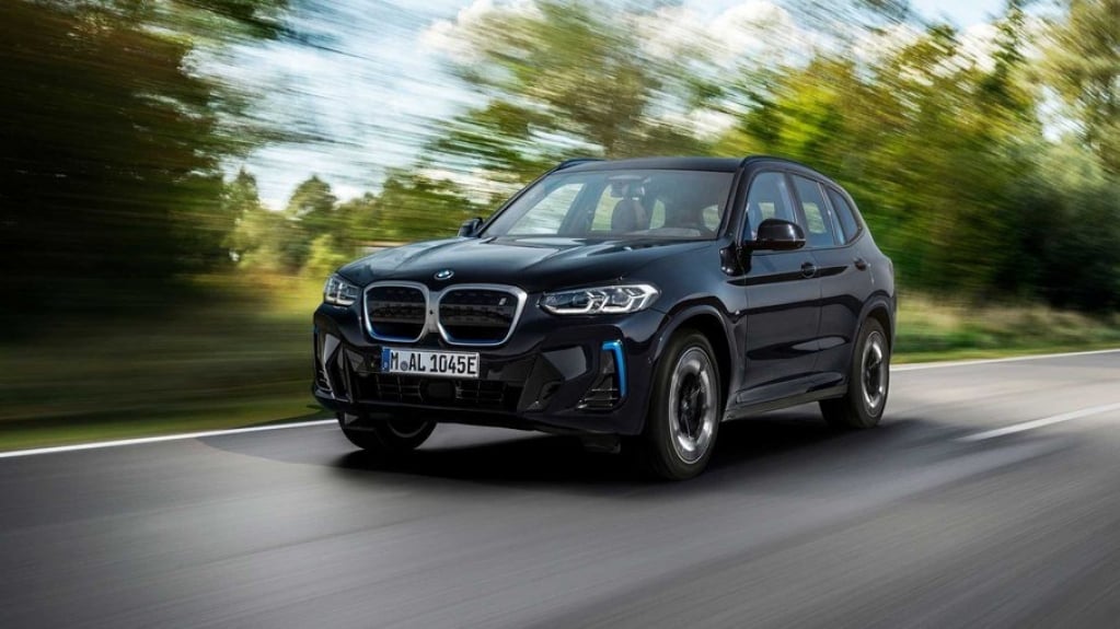 BMW confirma chegada do novo SUV elétrico iX3 ao Brasil