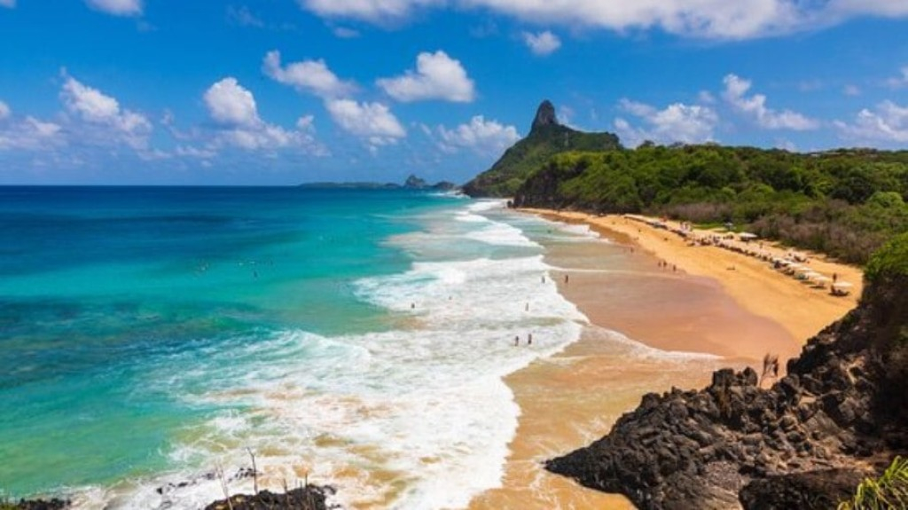 Praia do Sancho, em Noronha, é eleita a melhor do mundo em 2023