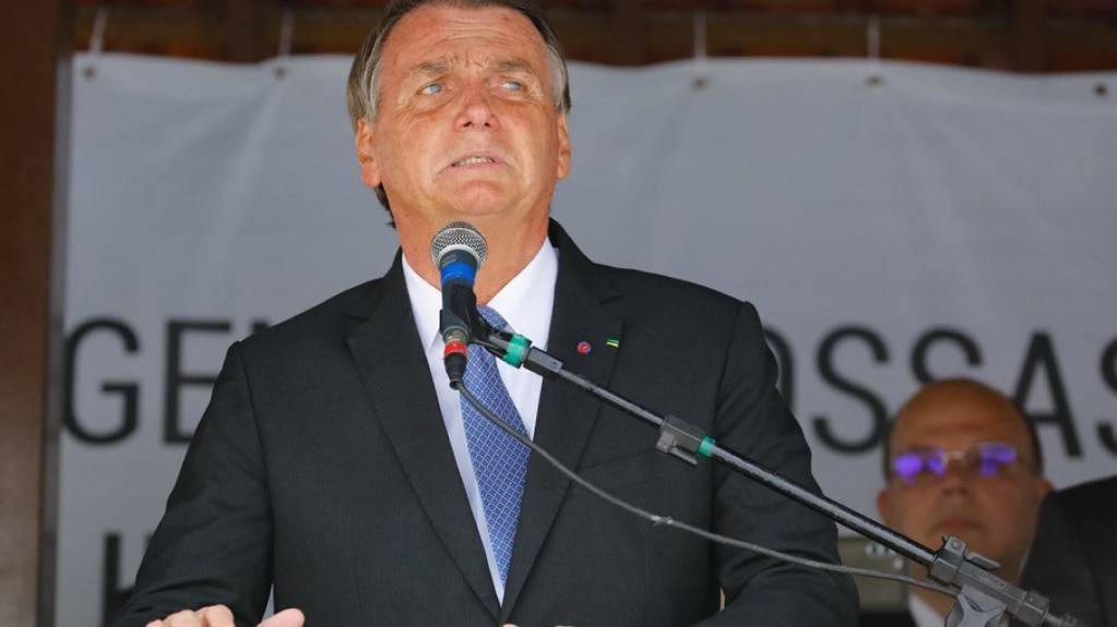 Bolsonaro diz que Petrobras vai 'achar seu rumo' com Paes de Andrade Bolsonaro diz que Petrobras vai 'achar seu rumo' com Paes de Andrade