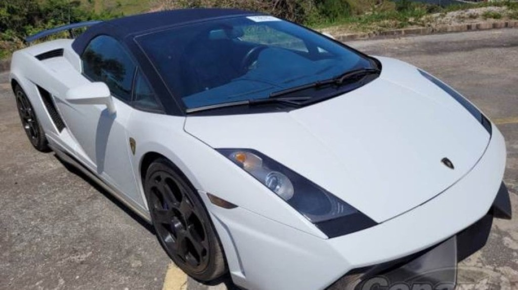 Lamborghini avaliado em mais de R$ 1 milhão é oferecido em leilão