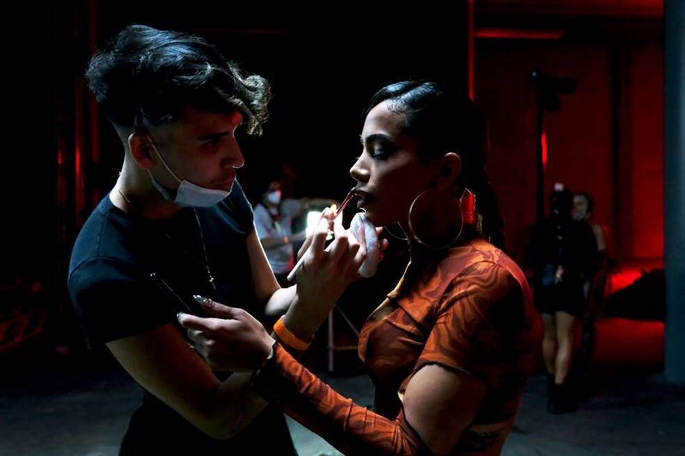 Fotos de bastidores do novo clipe da cantora Anitta. Foto: Reprodução