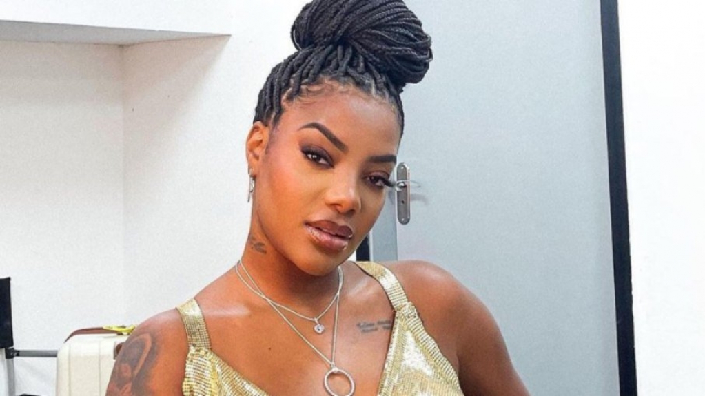Ludmilla repreende fã que queria desistir do Enem para ir em seu show Ludmilla repreende fã que queria desistir do Enem para ir em seu show