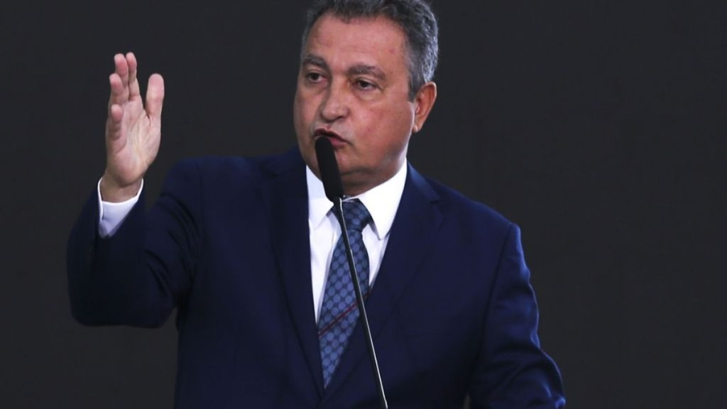 José Cruz/Agência Brasil – 02/01/2023 O ministro da Casa Civil, Rui Costa, chamou Brasília de ‘ilha da fantasia’ José Cruz/Agência Brasil – 02/01/2023 O ministro da Casa Civil, Rui Costa, chamou Brasília de ‘ilha da fantasia’