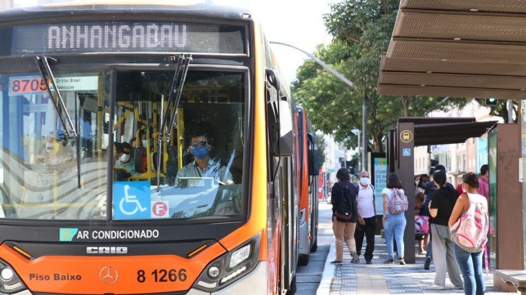 Passagem do ônibus municipal sobe em 7 cidades da Grande SP; veja tarifas