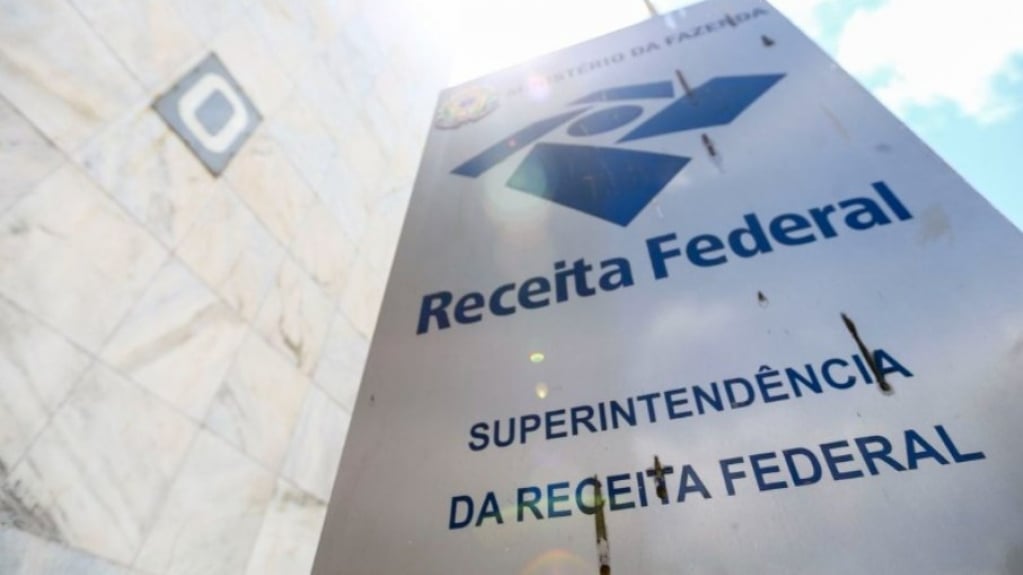 Receita Federal deposita 3º lote de restituições do Imposto de Renda nesta sexta