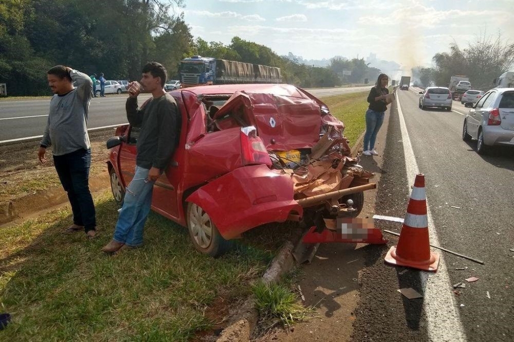 Queimada ao lado de rodovia causa acidente e engavetamento em Araçatuba