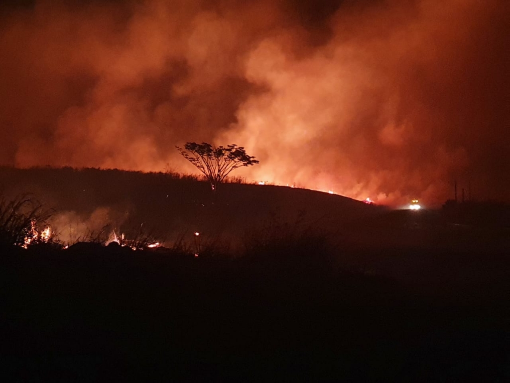 Queimada em pasto vira grande incêndio na zona rural de Gália