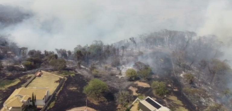 Imagens áreas mostram impacto de queimada e cortina de fumaça em Marília