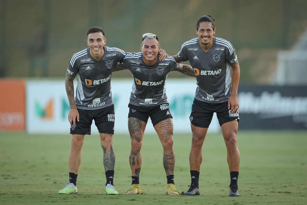 Atlético Mineiro treina para duelar com o Coritiba pelo Brasileirão