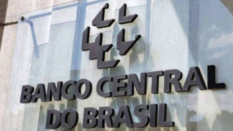 BC informa vazamento de mais de 130 mil chaves Pix pelo Abastece Aí