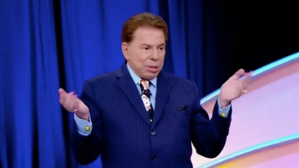 Silvio Santos retorna à TV e brinca com saída de Faustão da Globo