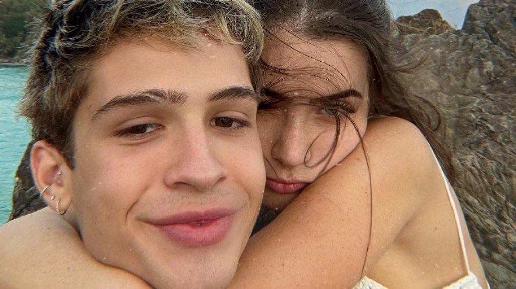 Jade Picon e João Guilherme deixam de se seguir após boatos de traição Jade Picon e João Guilherme deixam de se seguir após boatos de traição