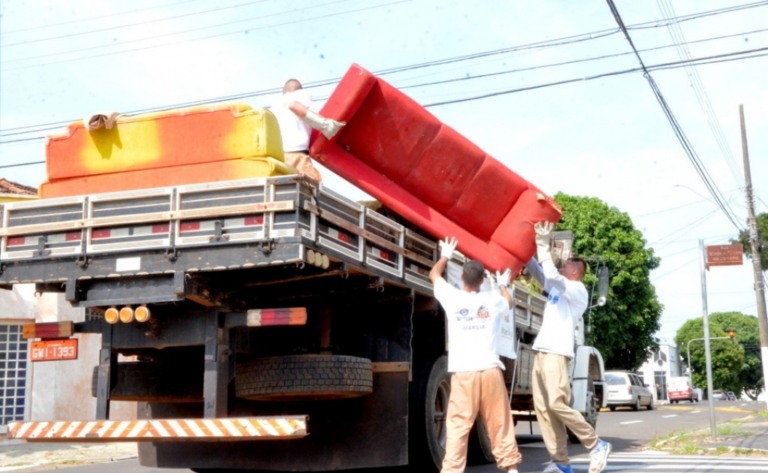 Marília inicia mutirão de limpeza nesta quinta; veja roteiro nos bairros