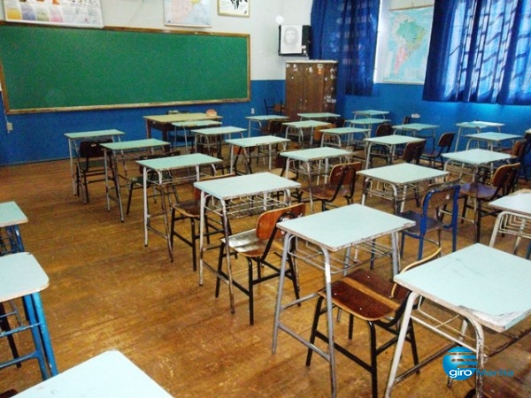 MP investiga reforma na educação e plano para fechar escolas