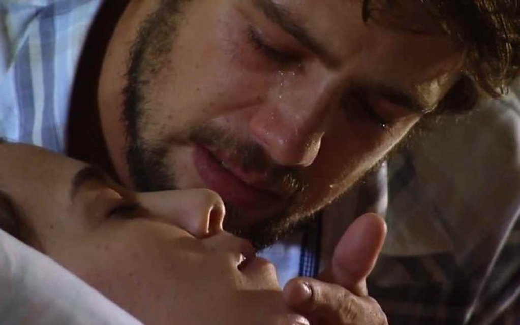 A Vida da Gente Final: Rodrigo beija e faz declaração de amor para Manu