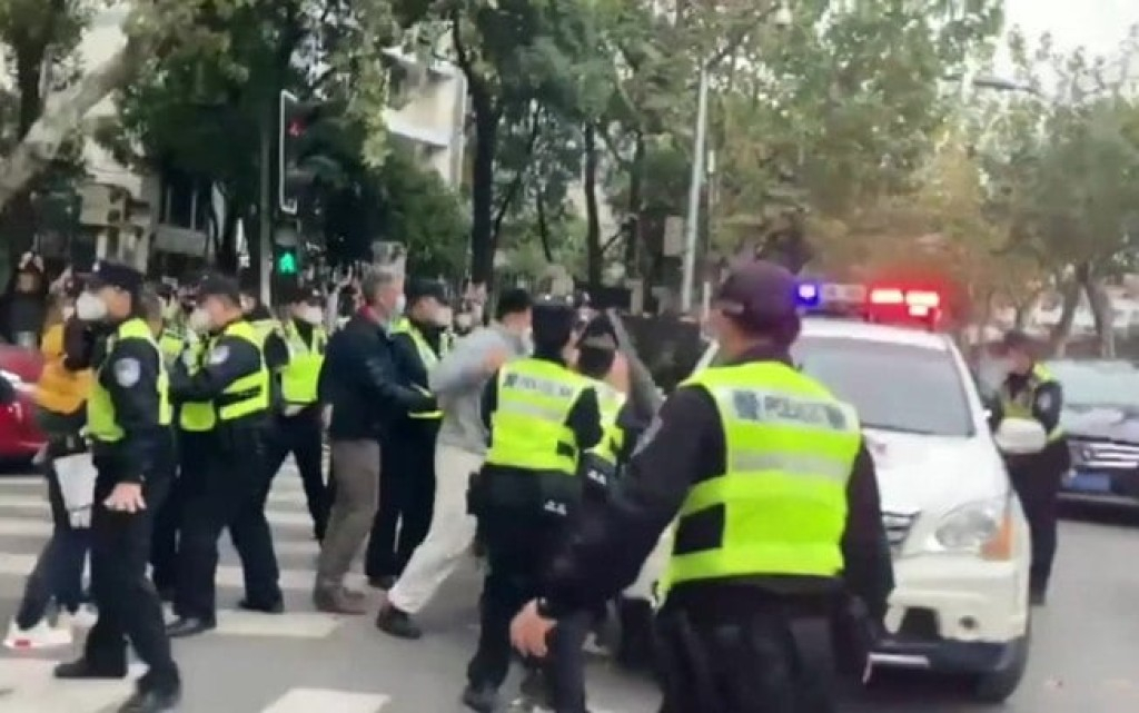 Protestos na China: manifestações contra restrições da Covid crescem