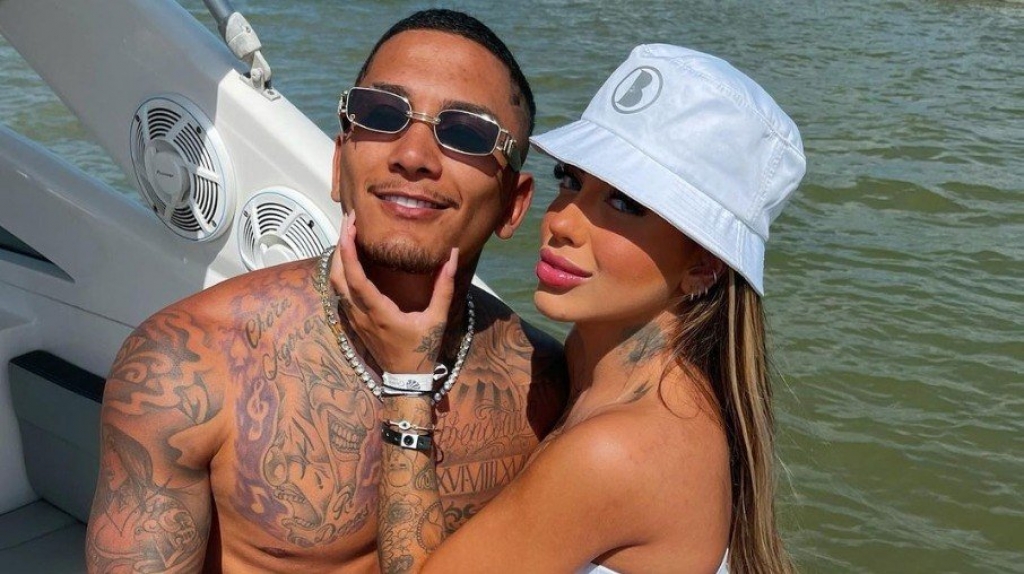 Mirella se irrita com intimidades entre Dynho e Sthe: "Não aguento mais" Mirella se irrita com intimidades entre Dynho e Sthe: "Não aguento mais"