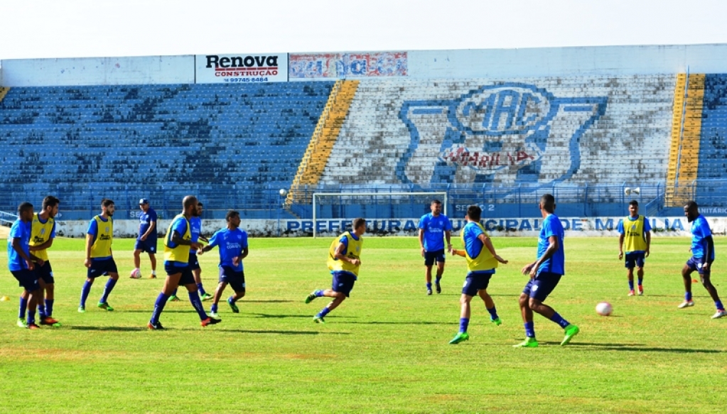 MAC contrata lateral e fecha elenco para estreia no Paulista