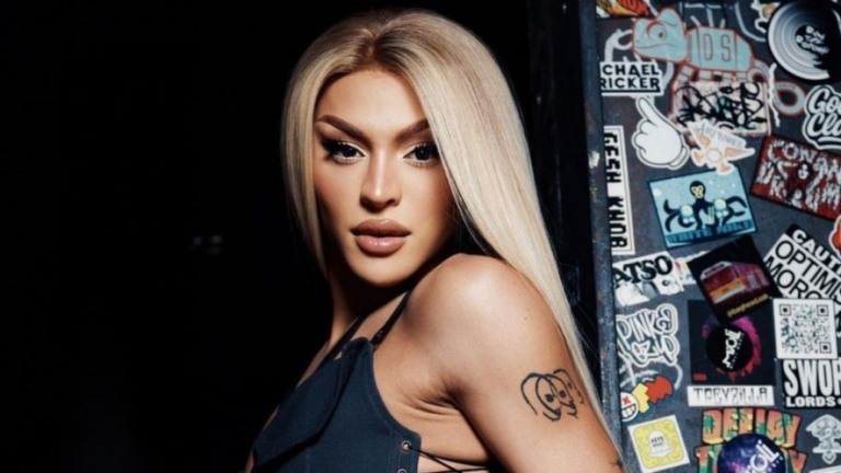 Pabllo Vittar se emociona antes de show no Coachella: "Muito feliz"