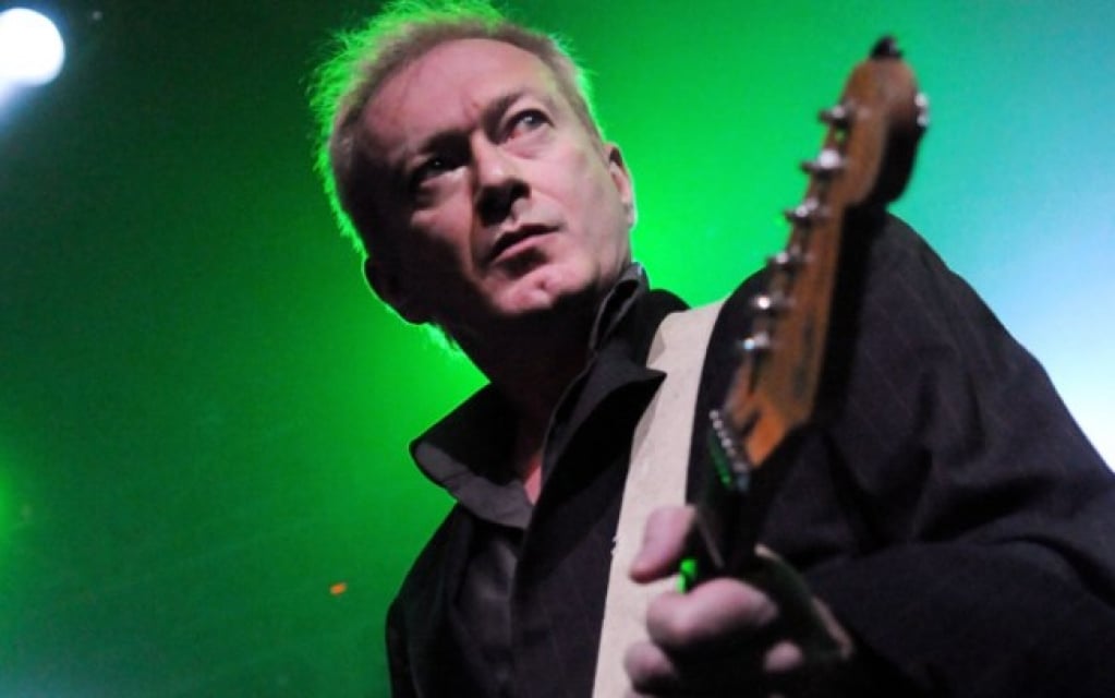 Morre Andy Gill, guitarrista do Gang of Four, lenda do pós-punk inglês