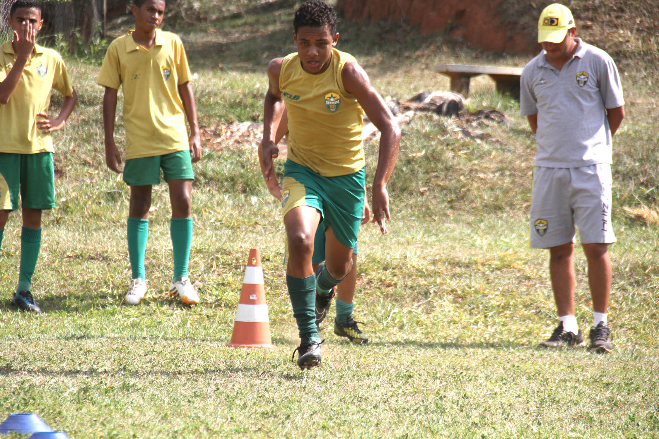 Sub-13 retoma treinos de olho no Palmeiras