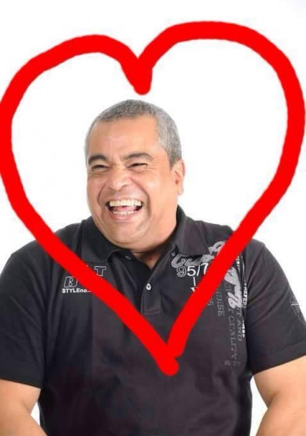 Montagem divulgada na página do radialista no Facebook