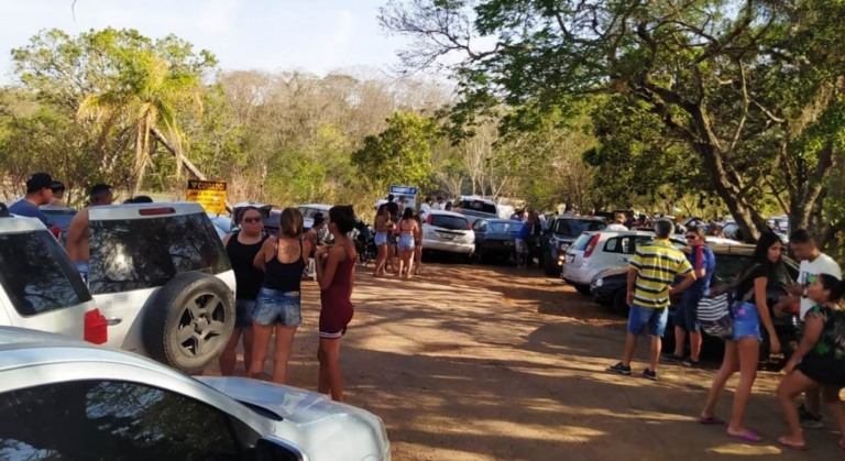 Lucélia e Martinópolis têm festas e aglomerações em salto e represa