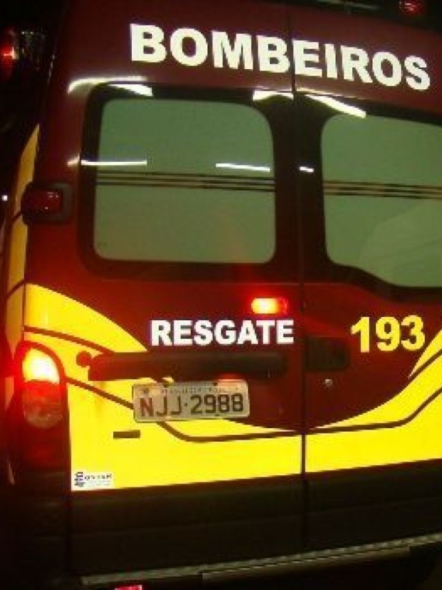 Idosa sofre intoxicação por fumaça de incêndio em Marília