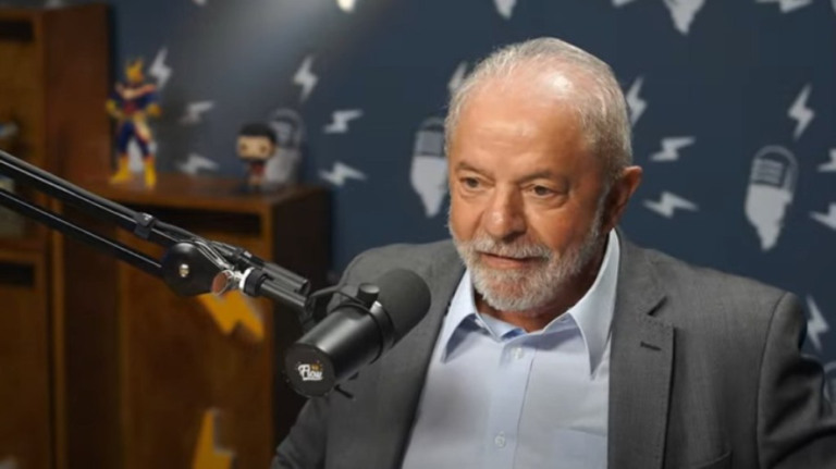 Lula diz que considera Bolsonaro 'um pedófilo' em entrevista ao Flow