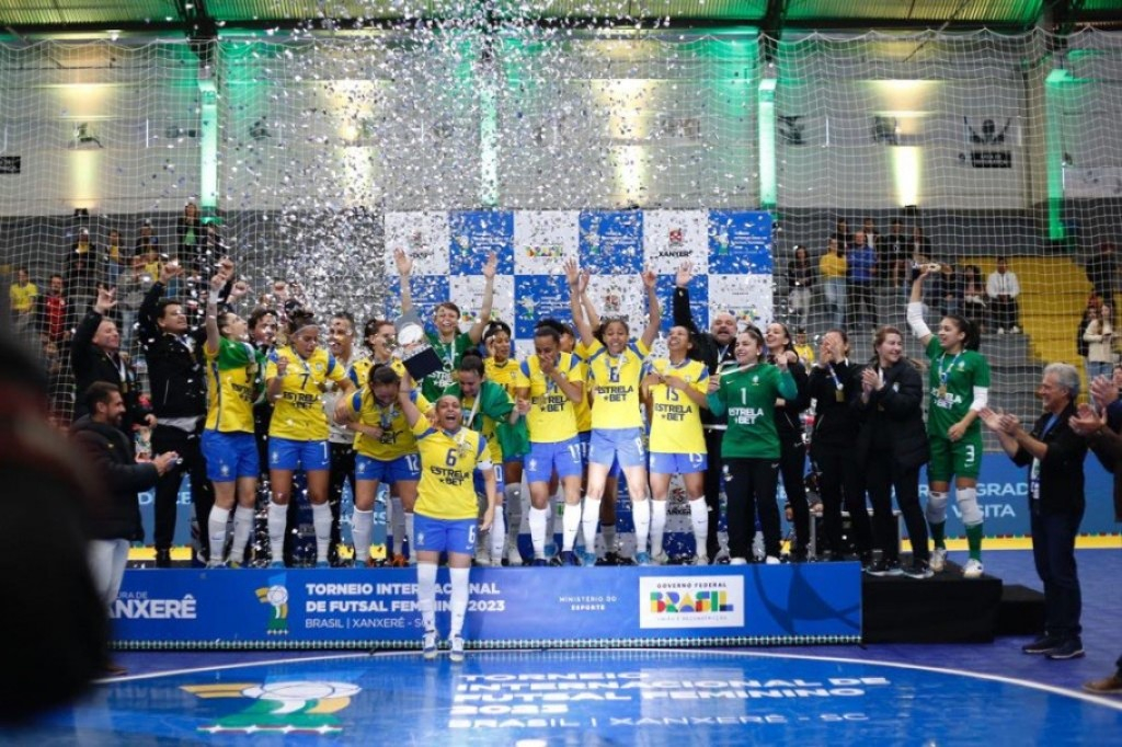 Seleção Feminina de Futsal é campeã do 1º Torneio Internacional de Xanxerê