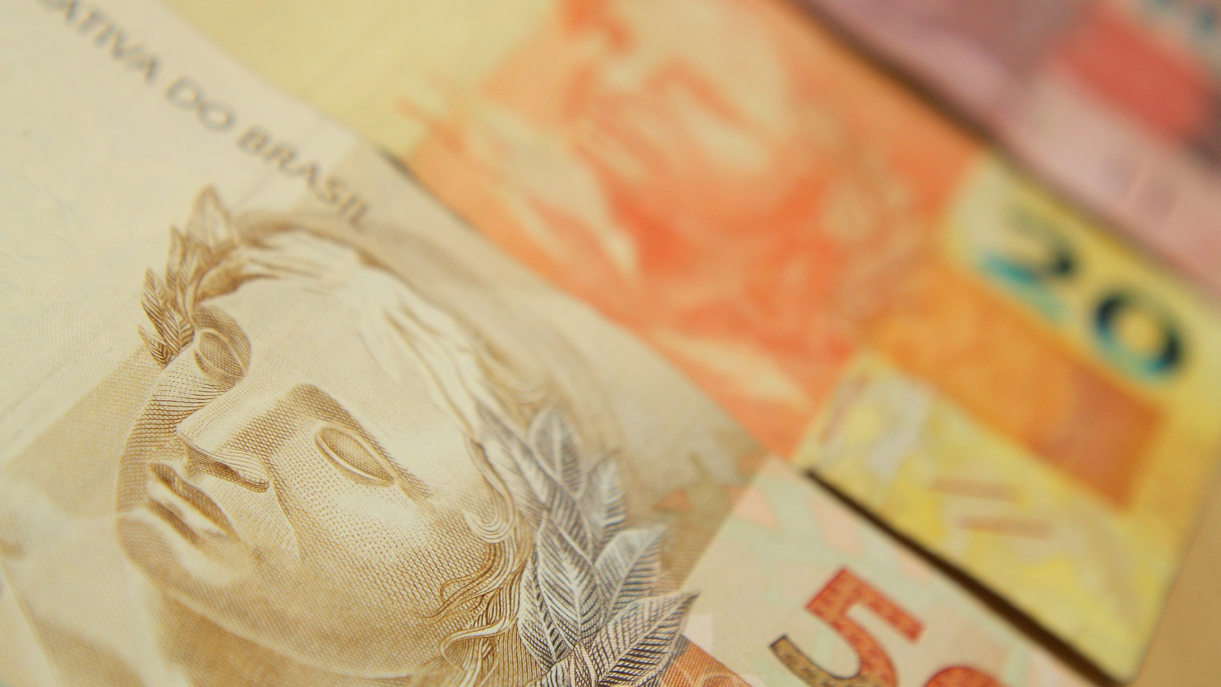 Bancos digitais oferecem empréstimo pela internet (Imagem: Marcos Santos / USP Imagens)