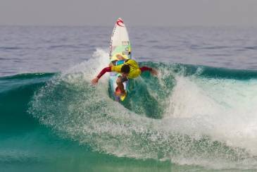 Gabriel medina, primeiro brasileiro campeão mundial de surf