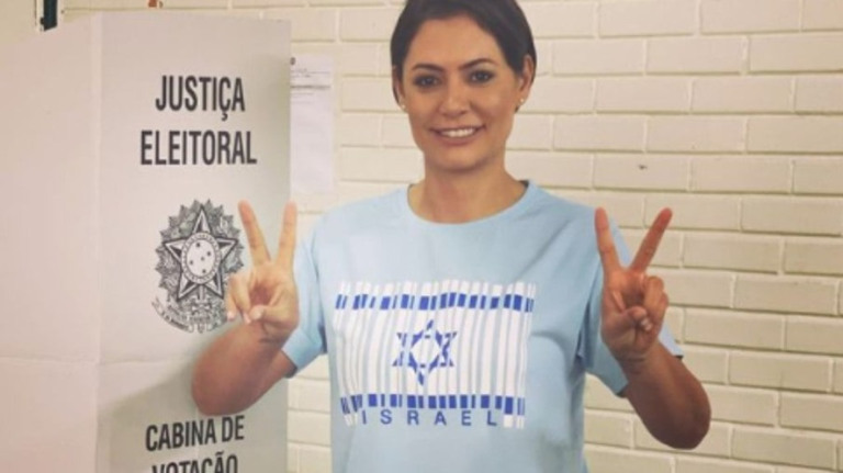 Michelle Bolsonaro anuncia viagem política pelo Brasil