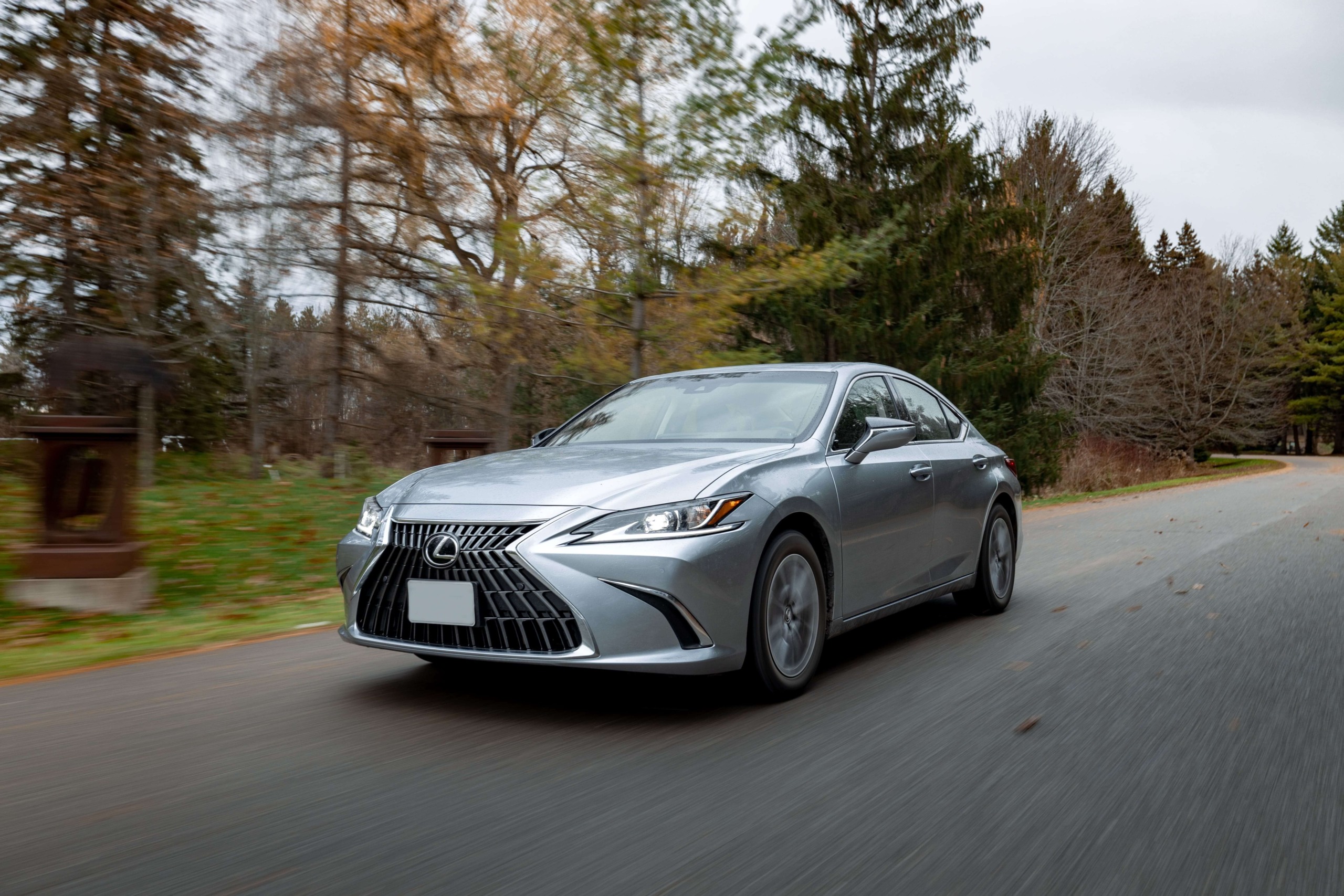 Lexus ES300h 2022. Foto: Divulgação