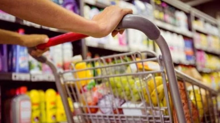 Em 2022, cesta básica subiu nas 17 capitais pesquisadas pelo Dieese