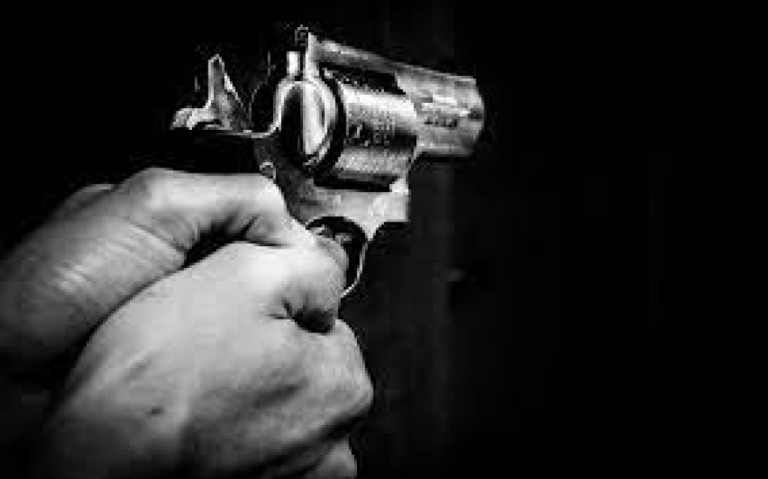 Bandido armado rende comerciante e assalta mercado no bairro Nova Marília