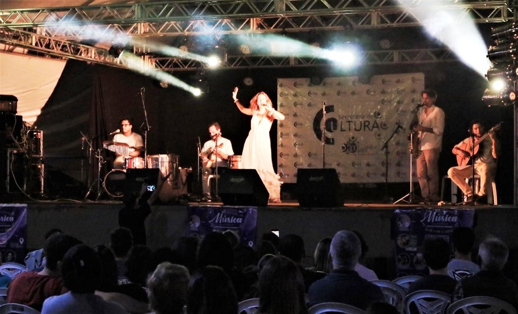 Ourinhos abre 19º Festival de Música com tributo a Clara Nunes