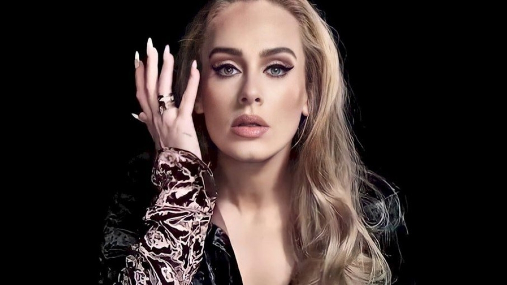 A pedido de Adele, Spotify remove botão aleatório de seus álbuns A pedido de Adele, Spotify remove botão aleatório de seus álbuns