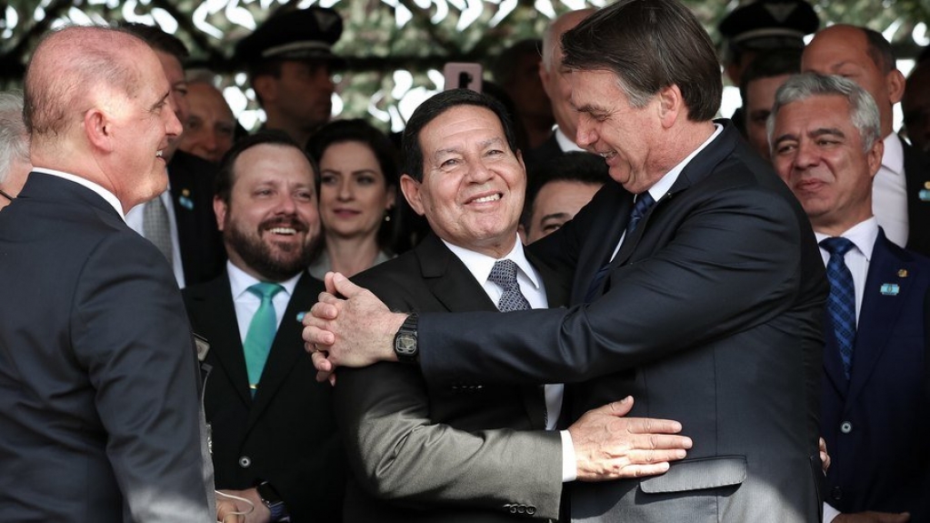 TSE libera para julgamento ações que pedem cassação da chapa Bolsonaro-Mourão TSE libera para julgamento ações que pedem cassação da chapa Bolsonaro-Mourão