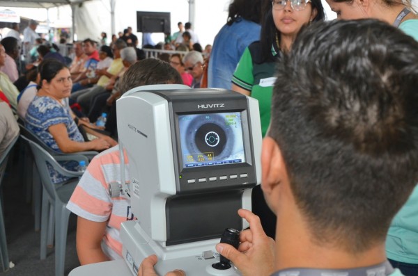 Mutirão de oftalmologia atende 2.400 no centro